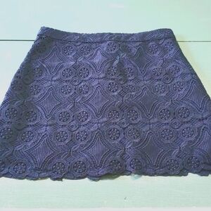 MINI LACE SKIRT, BY HOLLISTER, Navy blue size 3. Completely lined adorable.